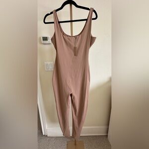 NWT Skims All-In-One Scoop neck Tan Bodysuit Pants Sz Large